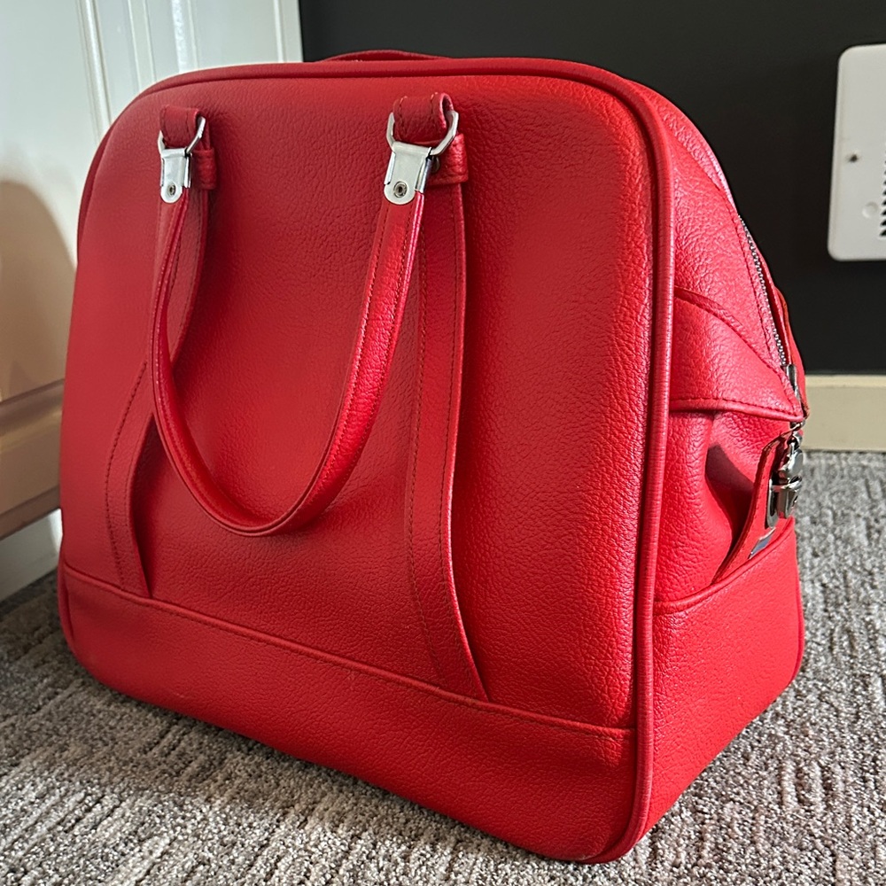 🍒✈️Vintage American Tourister "Tiara" Cherry Red Carry on Bag - Picture 2 of 12
